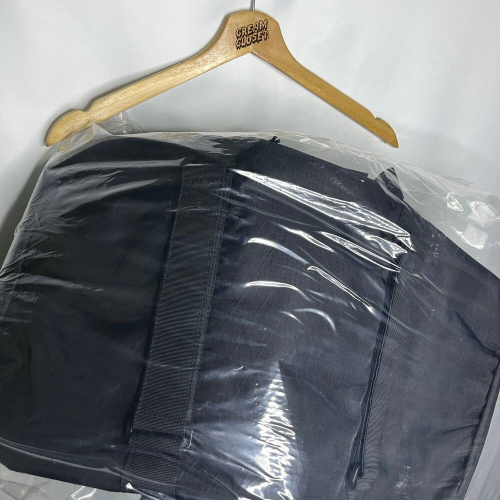 FW18 2018 Supreme Big Logo Duffle Bag - Picture 2 of 5